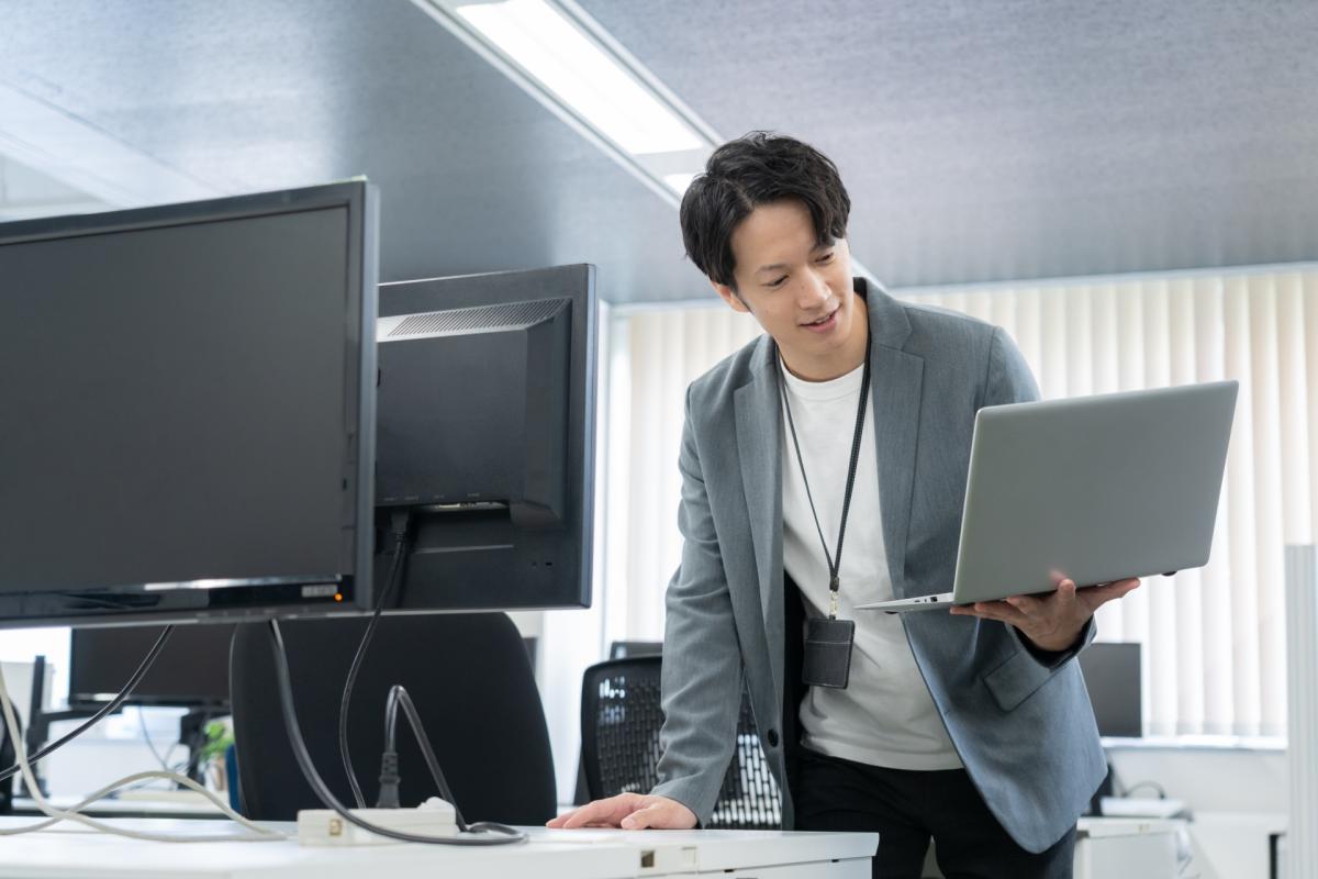 【大阪】法務 ※将来的な管理職候補/SaaSの平均を上回るペースで成長中/土日祝休/転勤無/株式会社JoBins