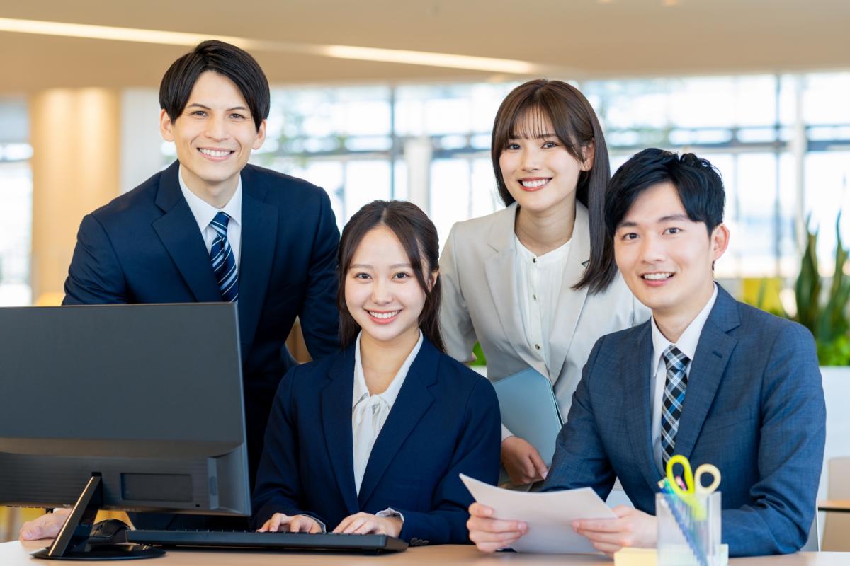 【大阪】マーケティング担当(責任者候補)|国内外に100店舗以上展開する成長企業/株式会社ZUND